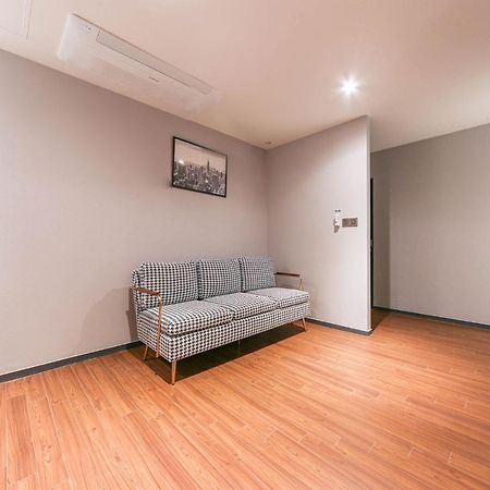 Pohang Brown Dot Hotel Экстерьер фото