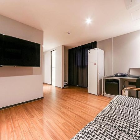 Pohang Brown Dot Hotel Экстерьер фото