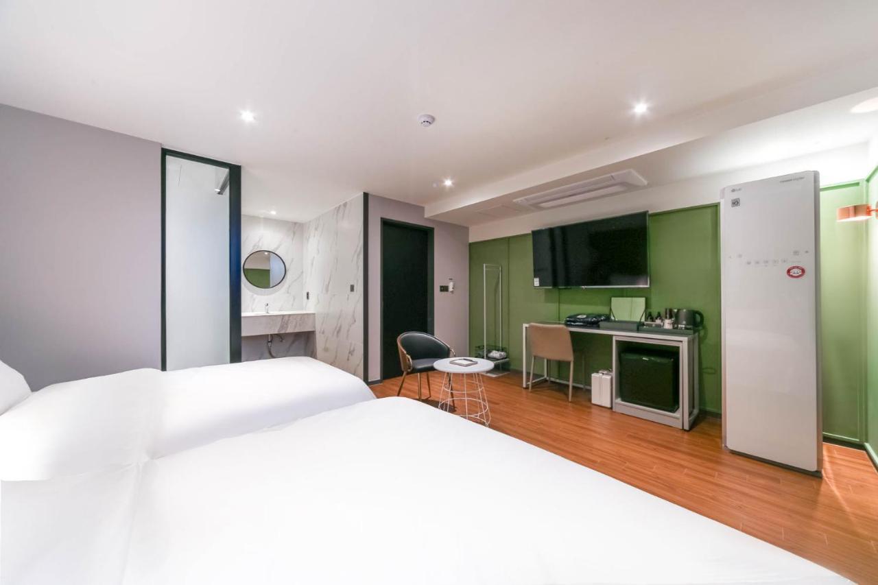 Pohang Brown Dot Hotel Экстерьер фото