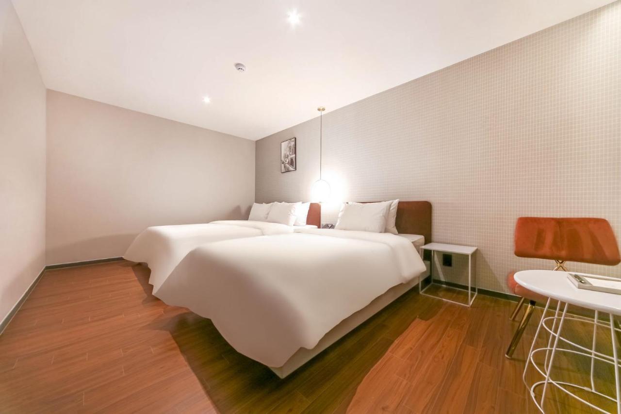 Pohang Brown Dot Hotel Экстерьер фото